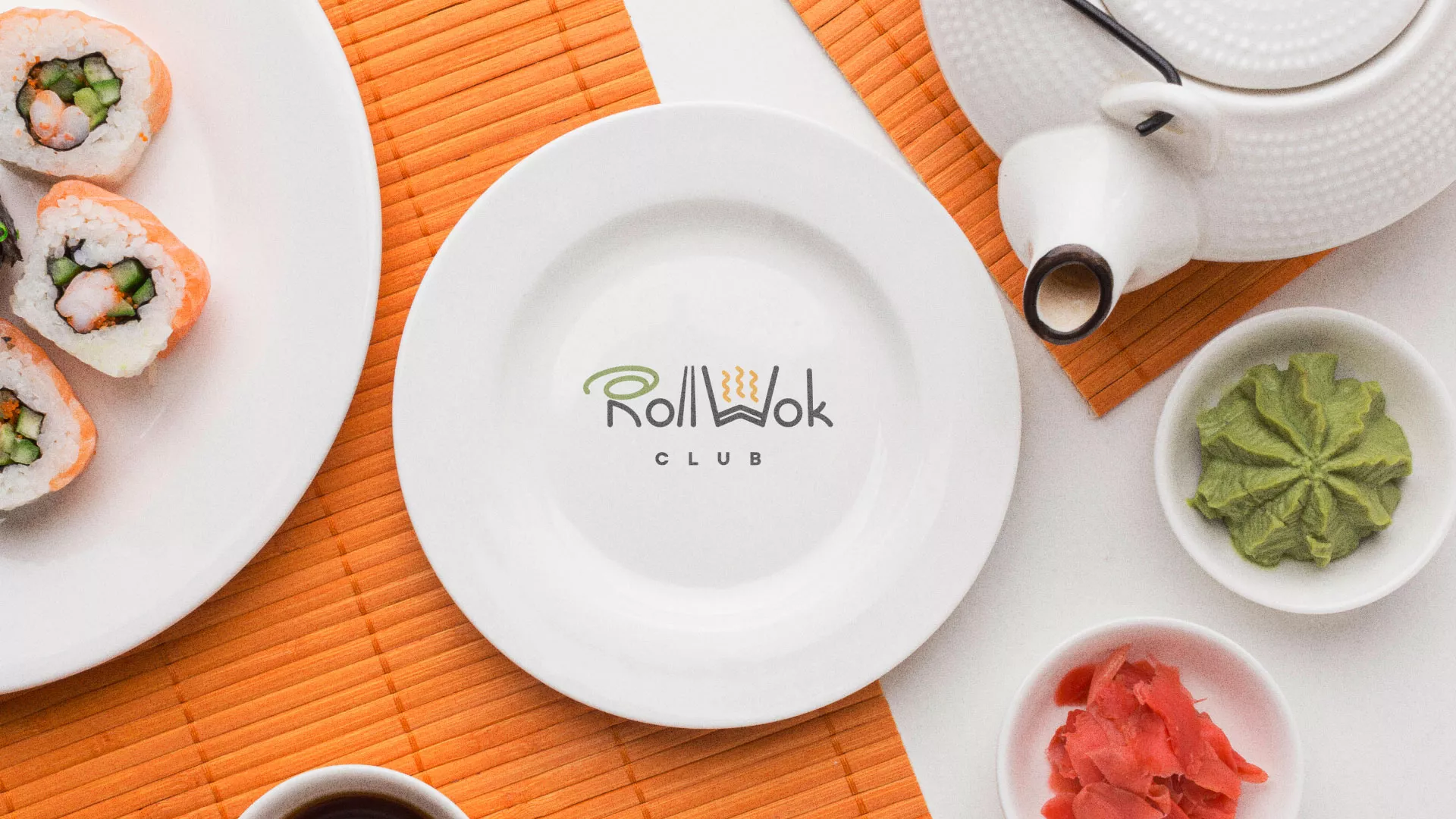 Разработка логотипа и фирменного стиля суши-бара «Roll Wok Club» в Старом Осколе